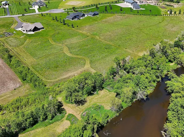 9115 Cayley Ct, Saint Cloud, MN 56301