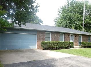 5320 S Mill Pond Rd, Rochelle, IL 61068