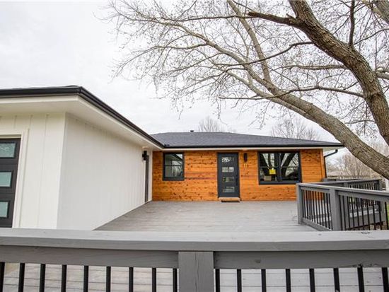 116 Washington St Baldwin City Ks 66006 Zillow