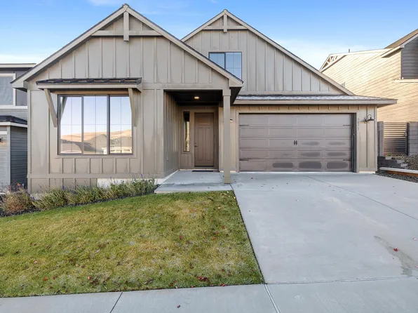 3877 Barbera St, Richland, WA 99352
