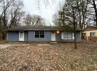 900 Shasta Dr, Danville, IL 61832