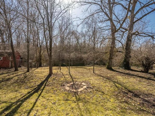9830 Madison Ave, Saint Louis, MO 63119