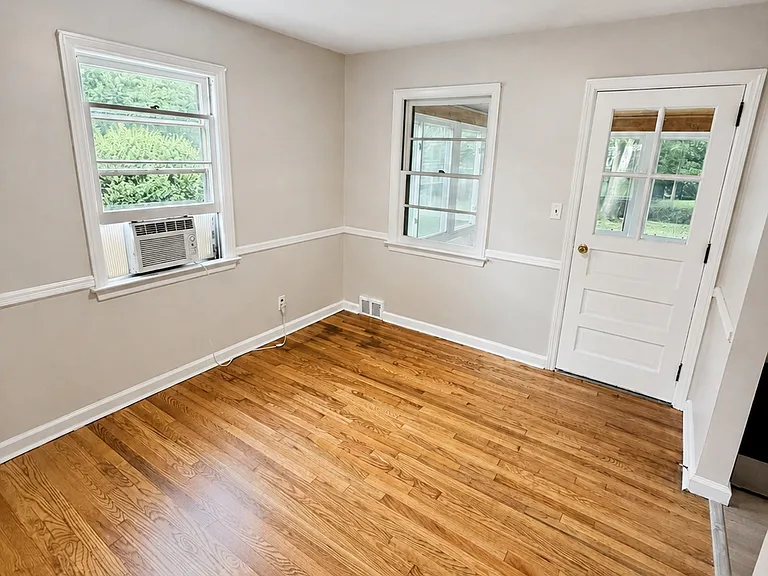 22 Springbrook Rd — Photo 32