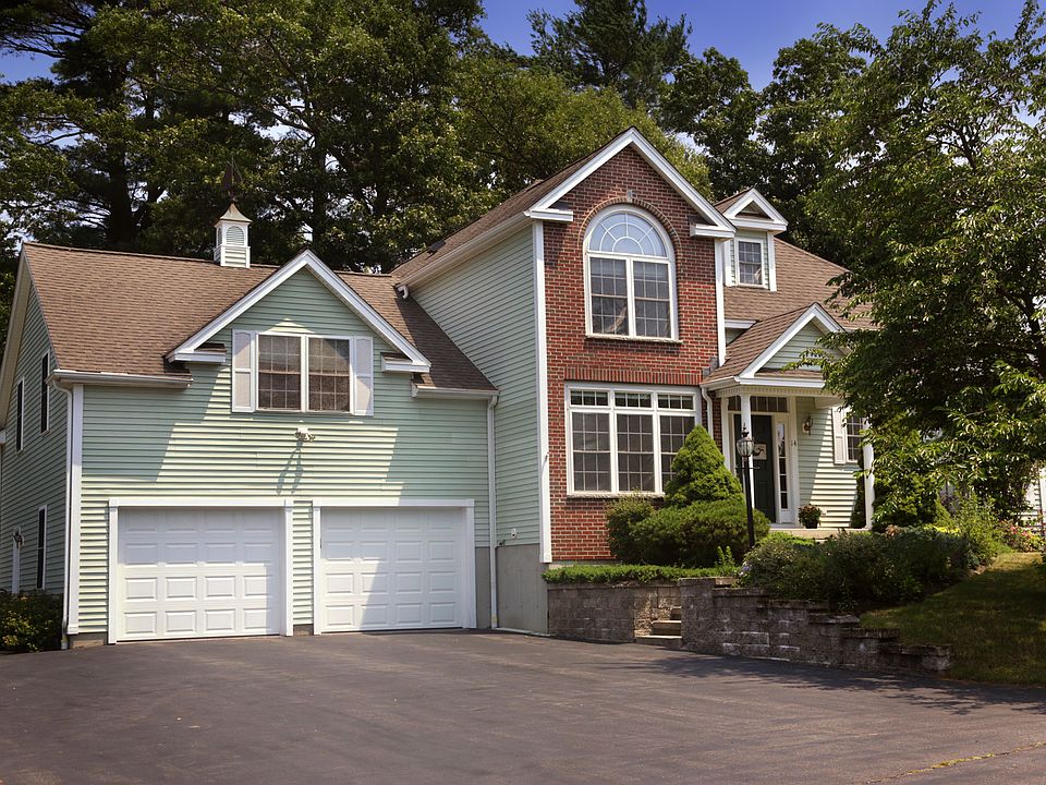 1st image of 14 Lucey Dr