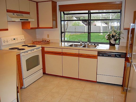 Bright Kitchen