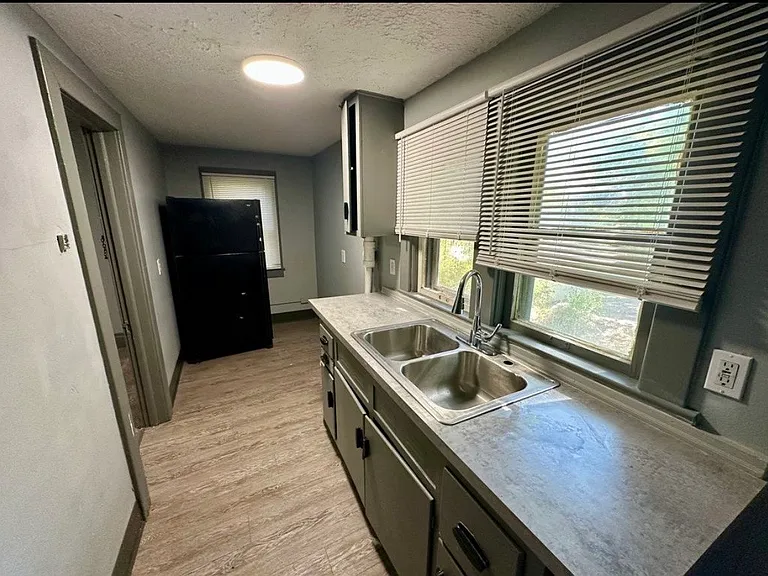 678 Crosby St #2 — Photo 10