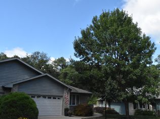 1103 Bayberry Ln, Macomb, IL 61455