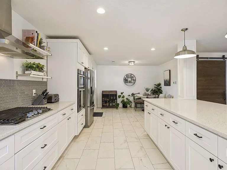 6004 Zenith Ave S — Photo 10