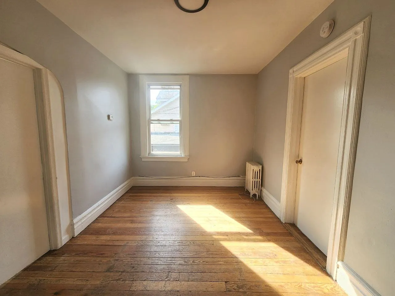 2 bed, 850 sqft, $1,895 — Photo 3