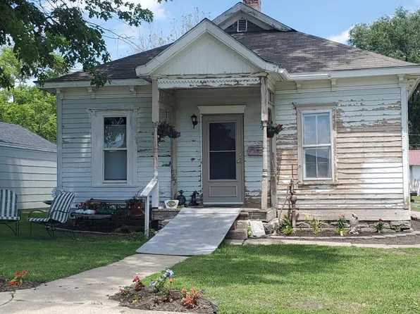 205 E Ohio St, Lenox, IA 50851