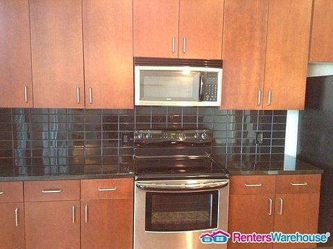 2nd image of 44 Peachtree Pl NW