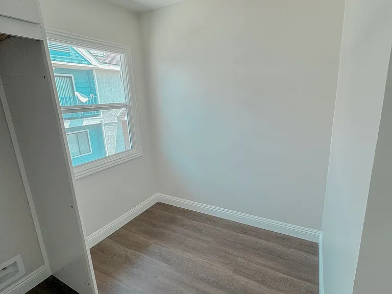101 N Marengo Ave #100E — Photo 8