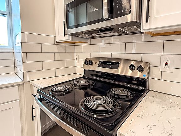 2nd image of 296 Wyoming Ave #2A