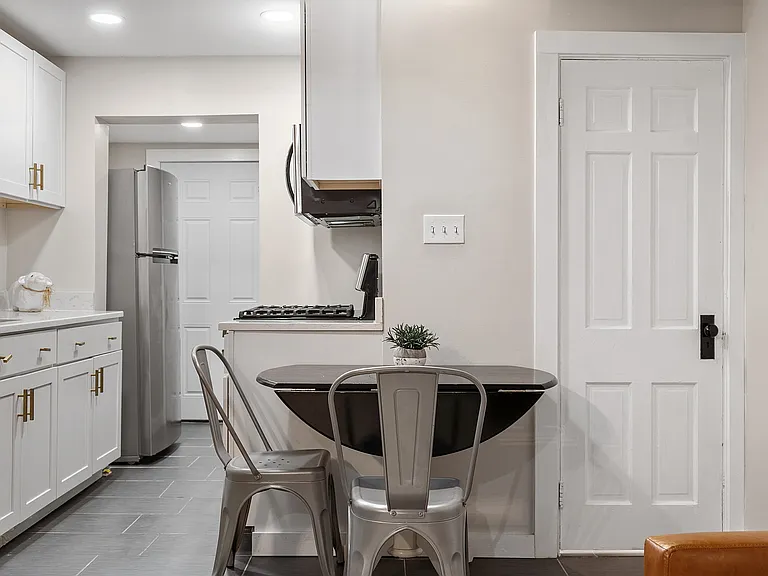 1 Hazel St #23L — Photo 20