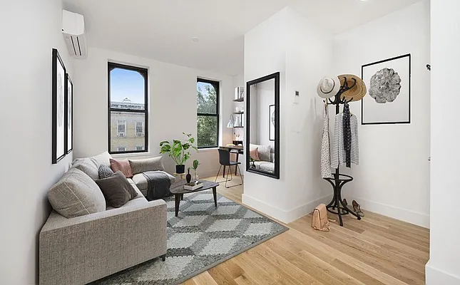 Rented by Brick&Mortar | media 17