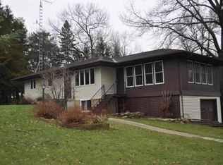 W6698 King Rd, Poynette, WI 53955