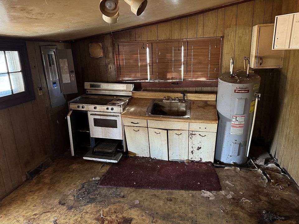 2nd image of 4721 Spring Garden Rd