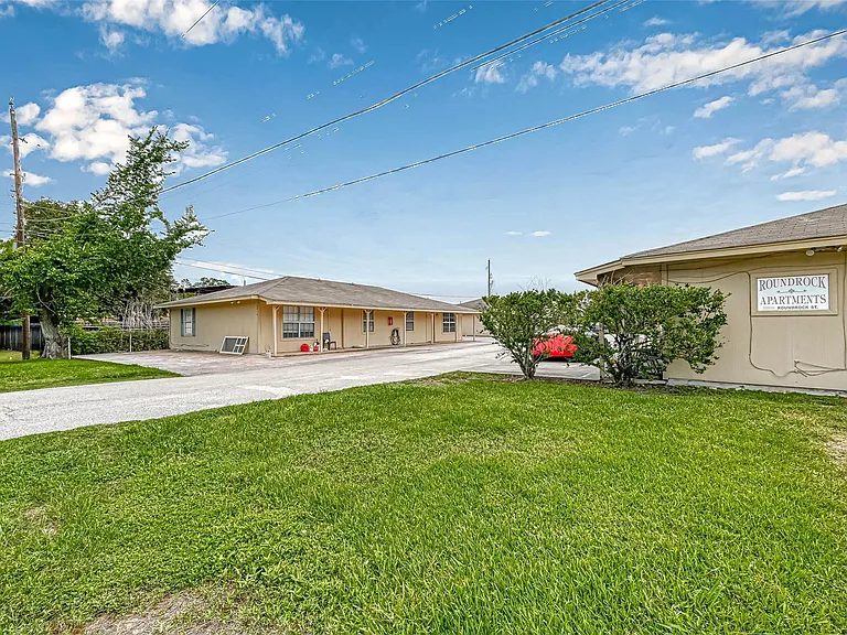 8430 Round Rock Dr #1 — Photo 26