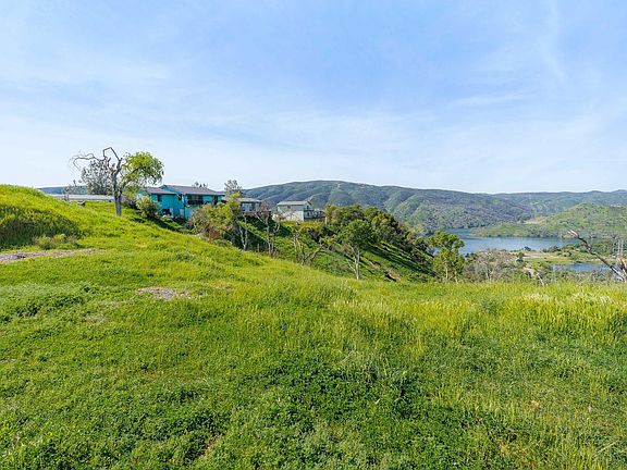 2nd image of 1085 Rimrock Drive