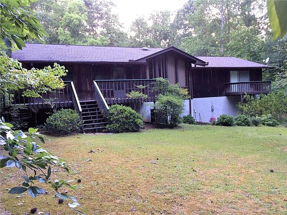 4th image of 719 Austin Dr SE
