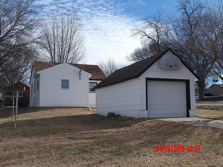 521 Main St — Photo 3