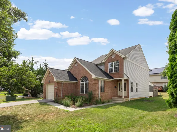 1725 Douglas St NE, Washington, DC 20018