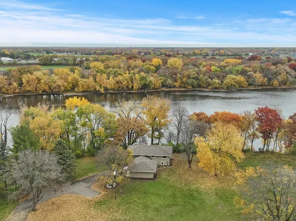 18141 Robinson Cir, Dayton, MN 55327