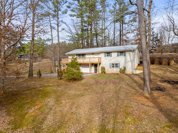 1027 McDuffee Ln, Cookeville, TN 38501