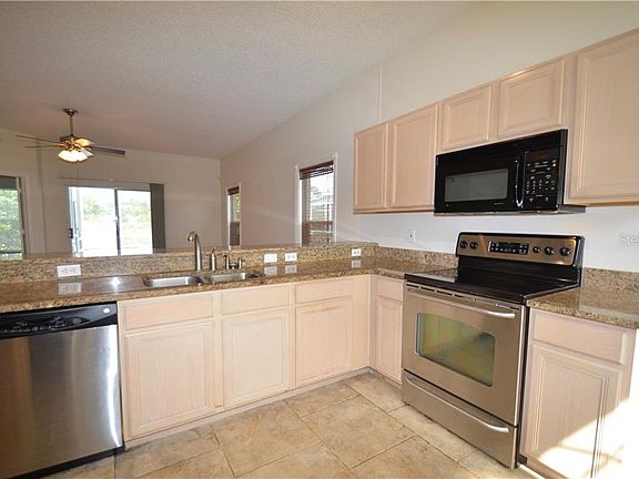 3rd image of 112 Woodbury Pines Cir