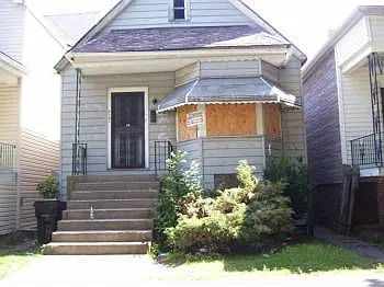 8121 S Muskegon Ave photo 1