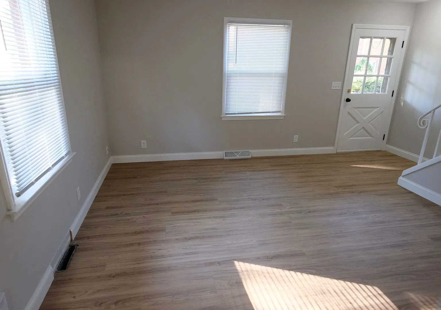 211 Eisenhower — Photo 1