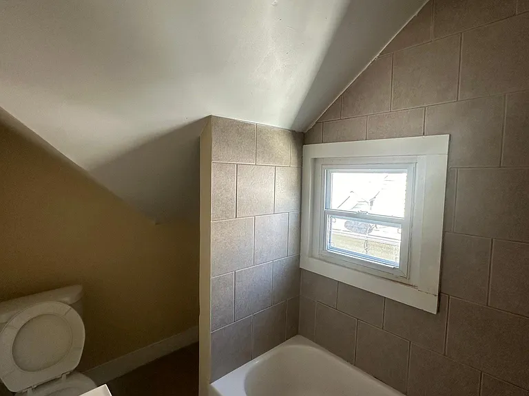 116 Sheffield Ave #3 — Photo 12