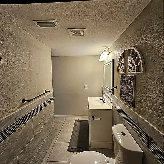 8200 Fairways Cir #B102 — Photo 20