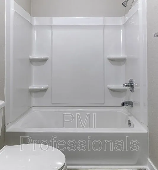 105 Kingsridge Dr — Photo 10