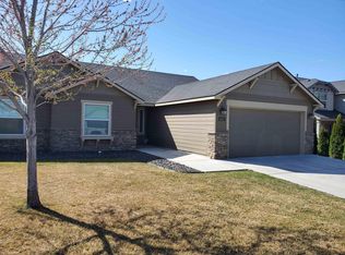 6802 Three Rivers Dr, Pasco, WA 99301