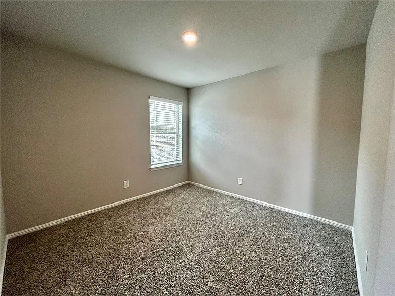 16432 Severn Ln — Photo 16