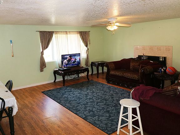 3rd image of 384 S Dogwood Dr