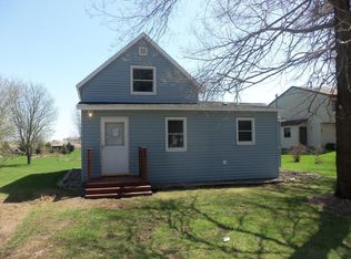 207 W Maple St, Dexter, MN 55926