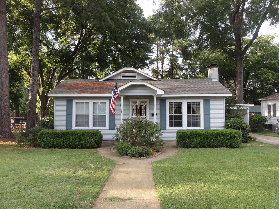 House and front yard