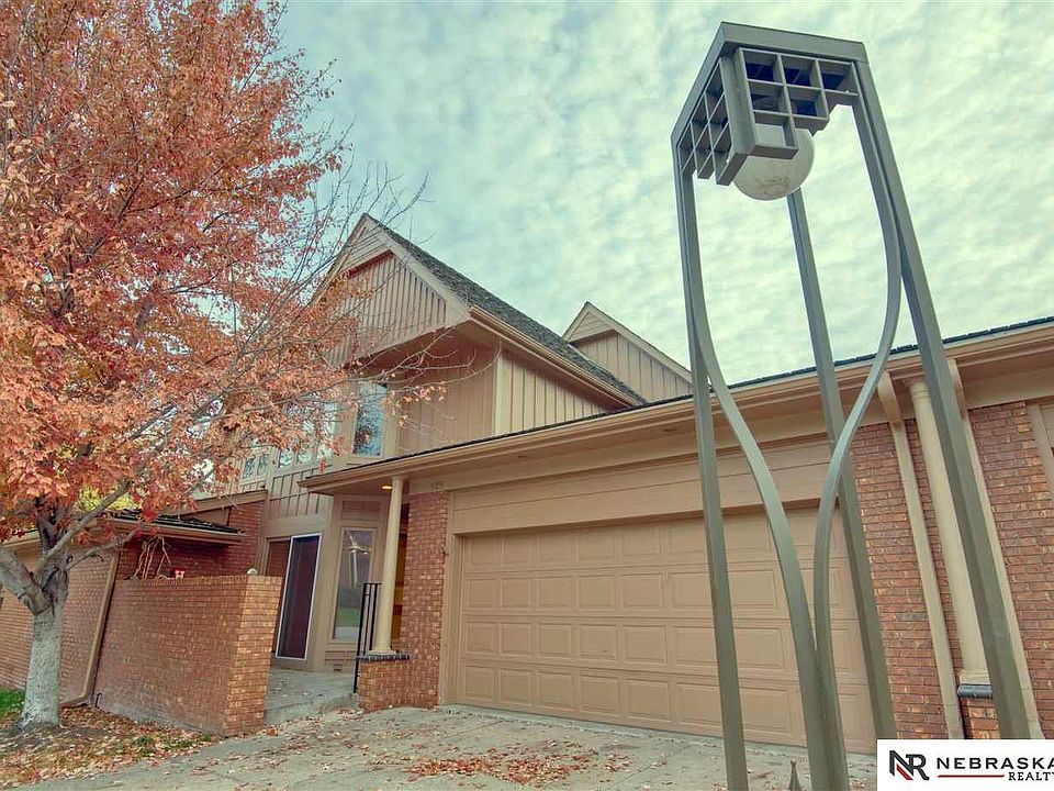 1st image of 825 N 131st Plz