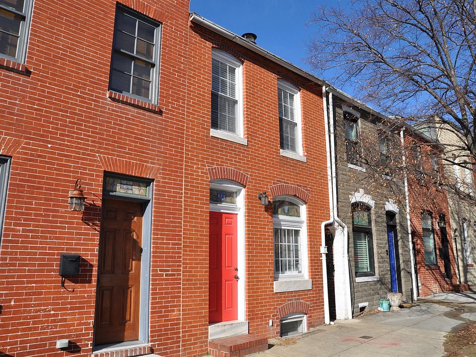 Stately Federal Style Facade