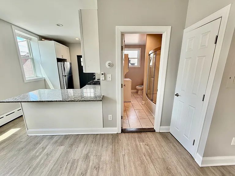 2240 S 11th St — Photo 11