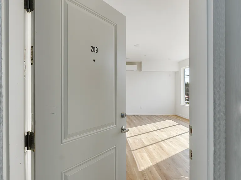 Bell Pointe Terrace Apartments — Photo 15