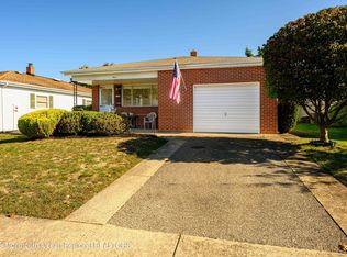 3 Caracas Ct, Toms River, NJ 08757