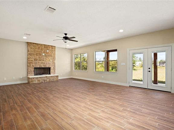 4th image of 198 Longhorn Dr