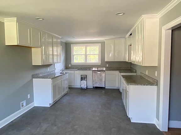 5th image of 934 Green St