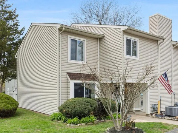 173 Cypress Ct #A, Marlton, NJ 08053