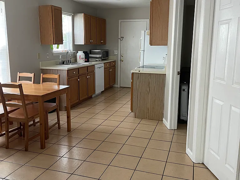 804 N Woodward Ave — Photo 8