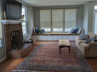 6759 Edge Cliff Dr #1, Alexandria, VA 22315