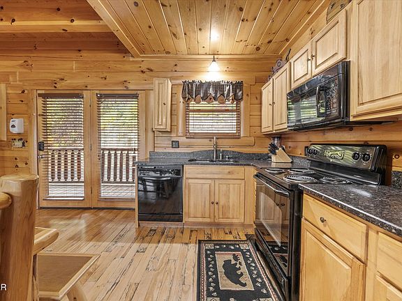 4th image of 1723 High Rock Way
